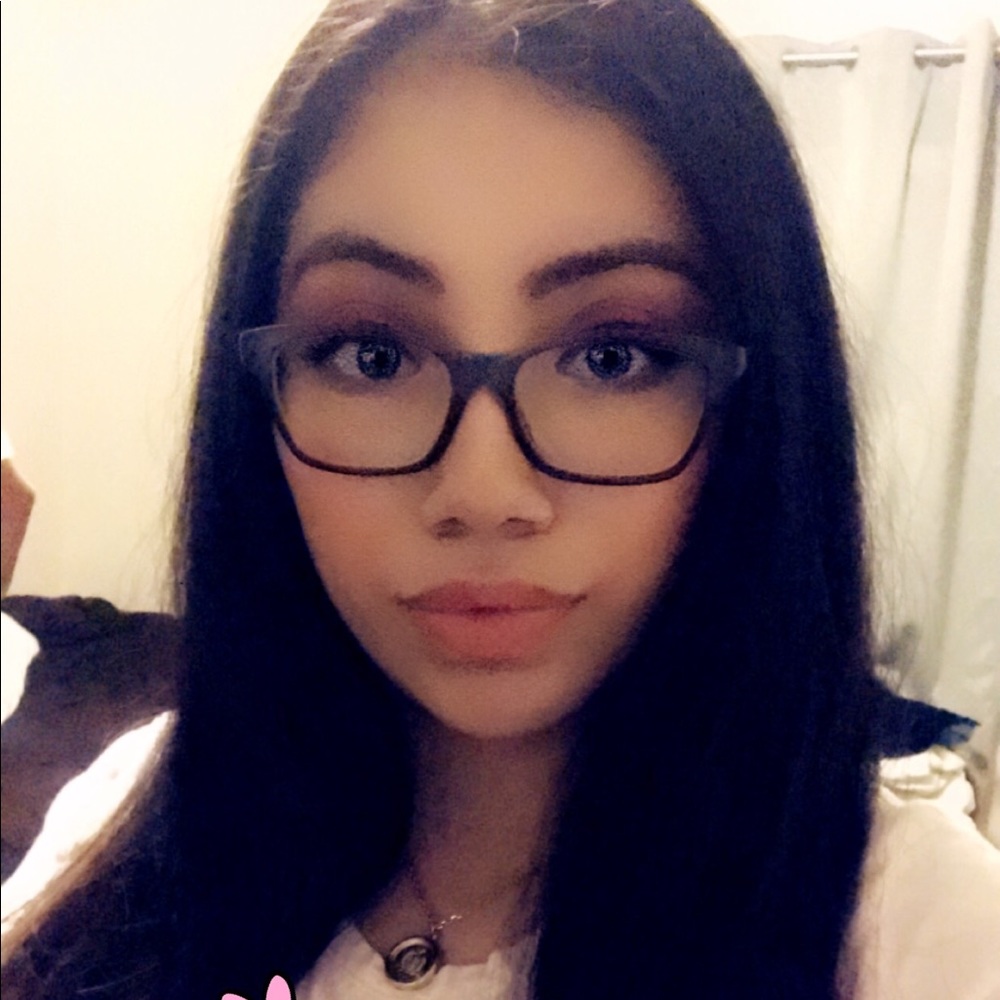 Meet your Posher, Irene